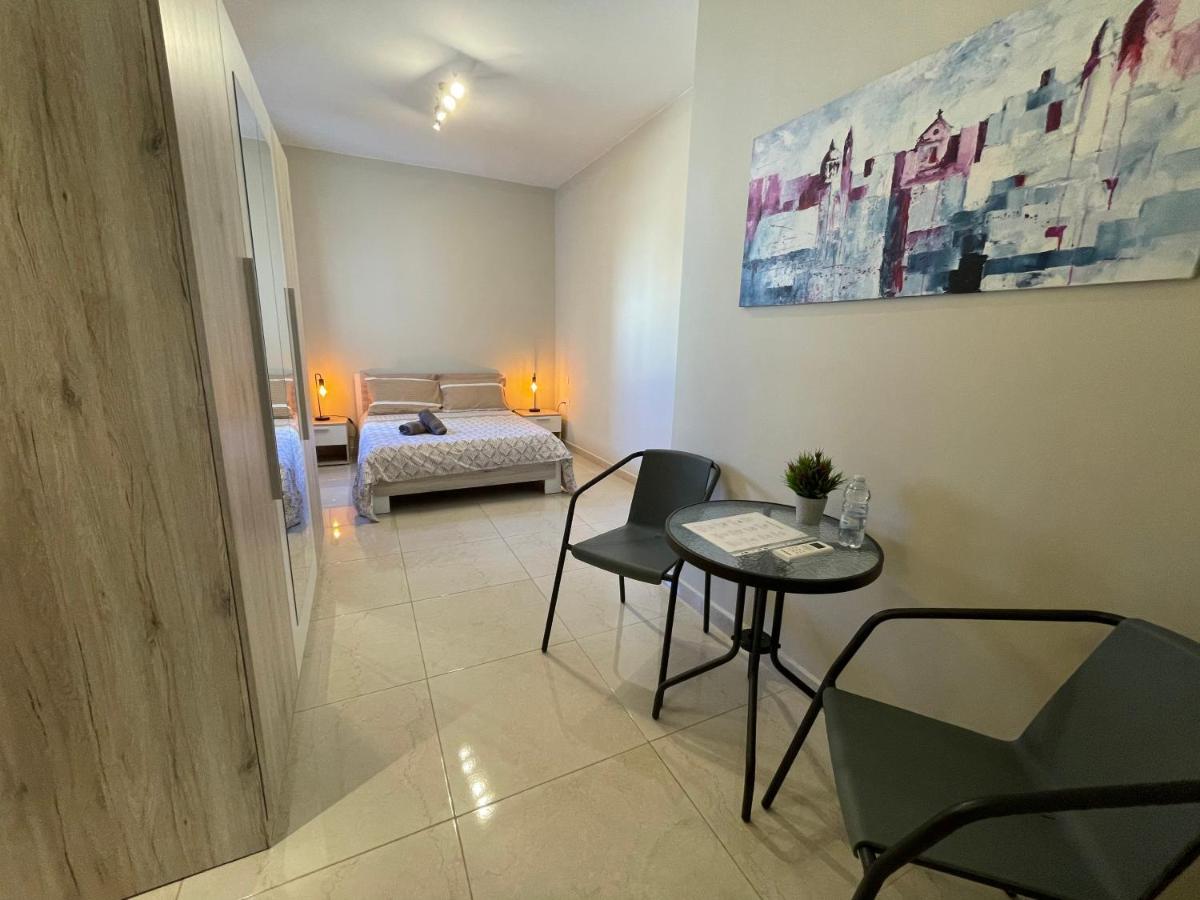 Verdi Apartment - Spacious Modern Apartment, Close To Valletta Santa Vennera Kültér fotó